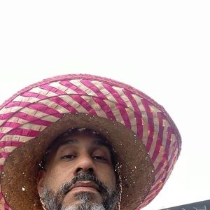 Meet your Posher, Larry